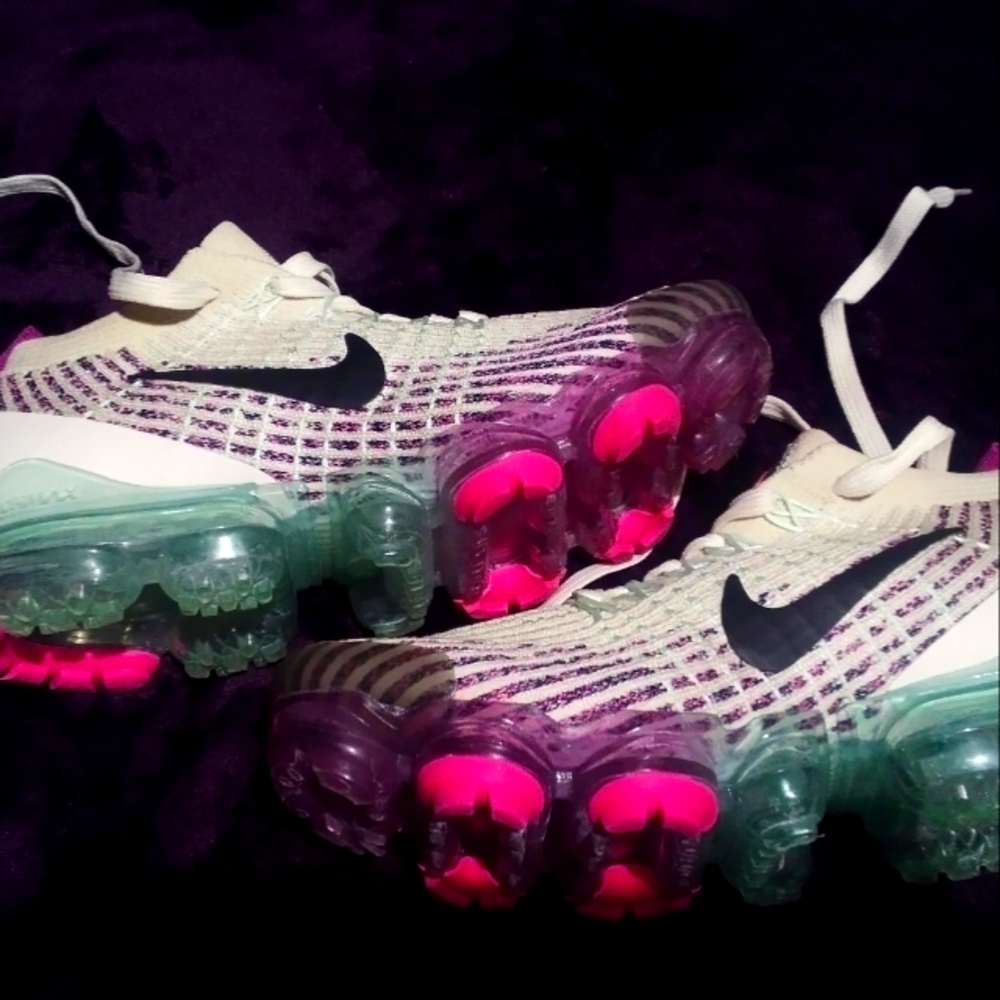 Women's Nike shoes